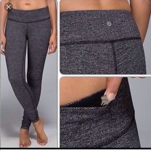 PERFECT condition lululemon pants 6